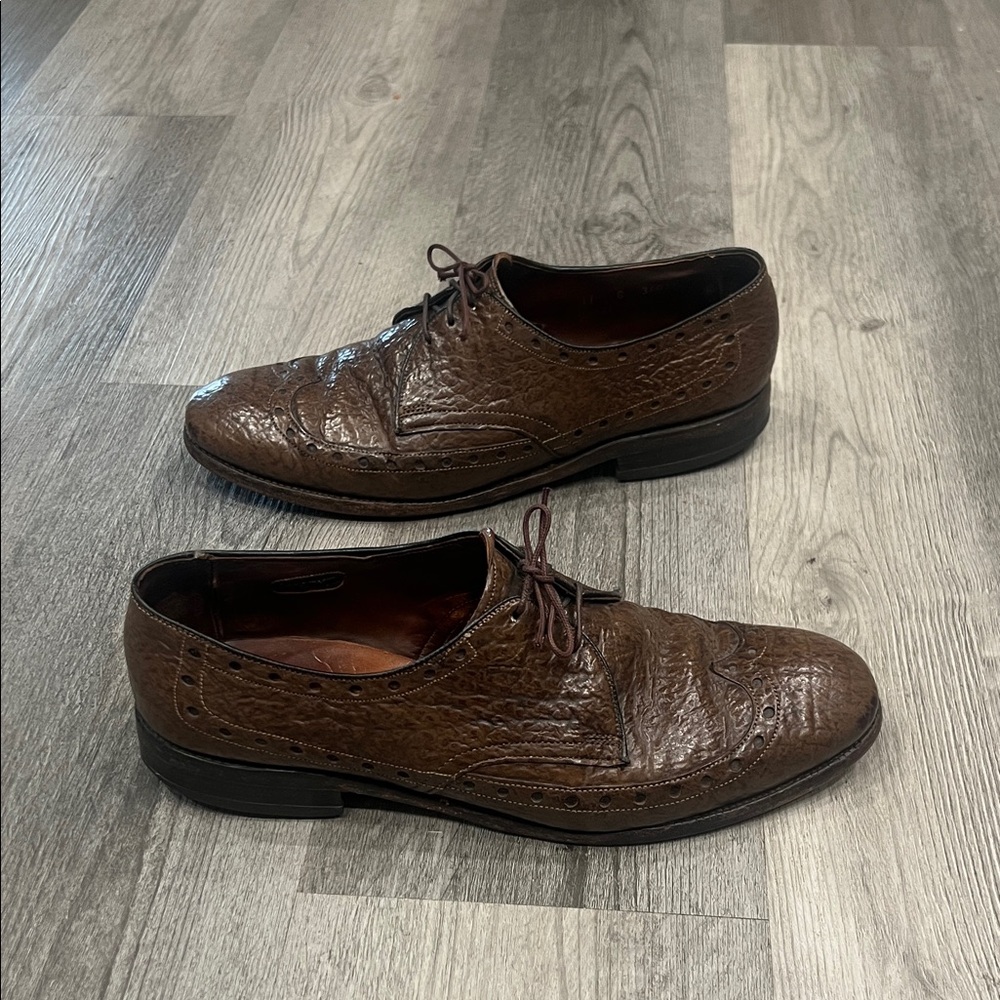 Classic 70’s Shark Leather Men's Dress Shoes - Picture 4 of 8